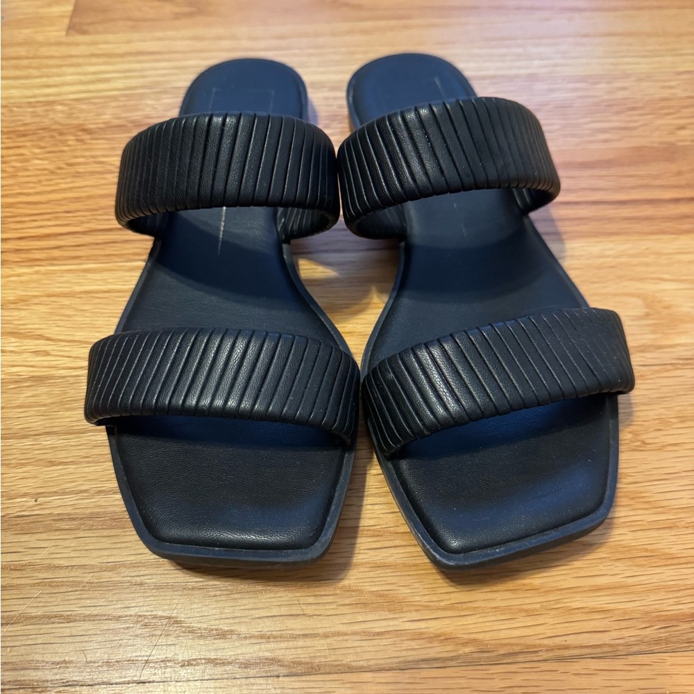 Dolce Vita Black Ribbed Strap Sandals